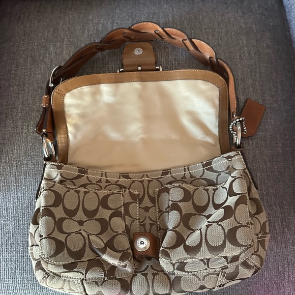 Vintage Hobo Coach bag. Great condition. Nice leather buckle and strap. - Picture 2 of 6